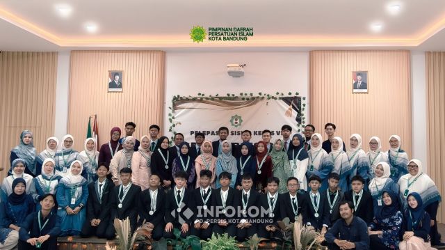SDIT Persis 380 Nashrulloh Ujungberung Lepas Siswa Angkatan ke-3 di Aula Kecamatan Ujungberung