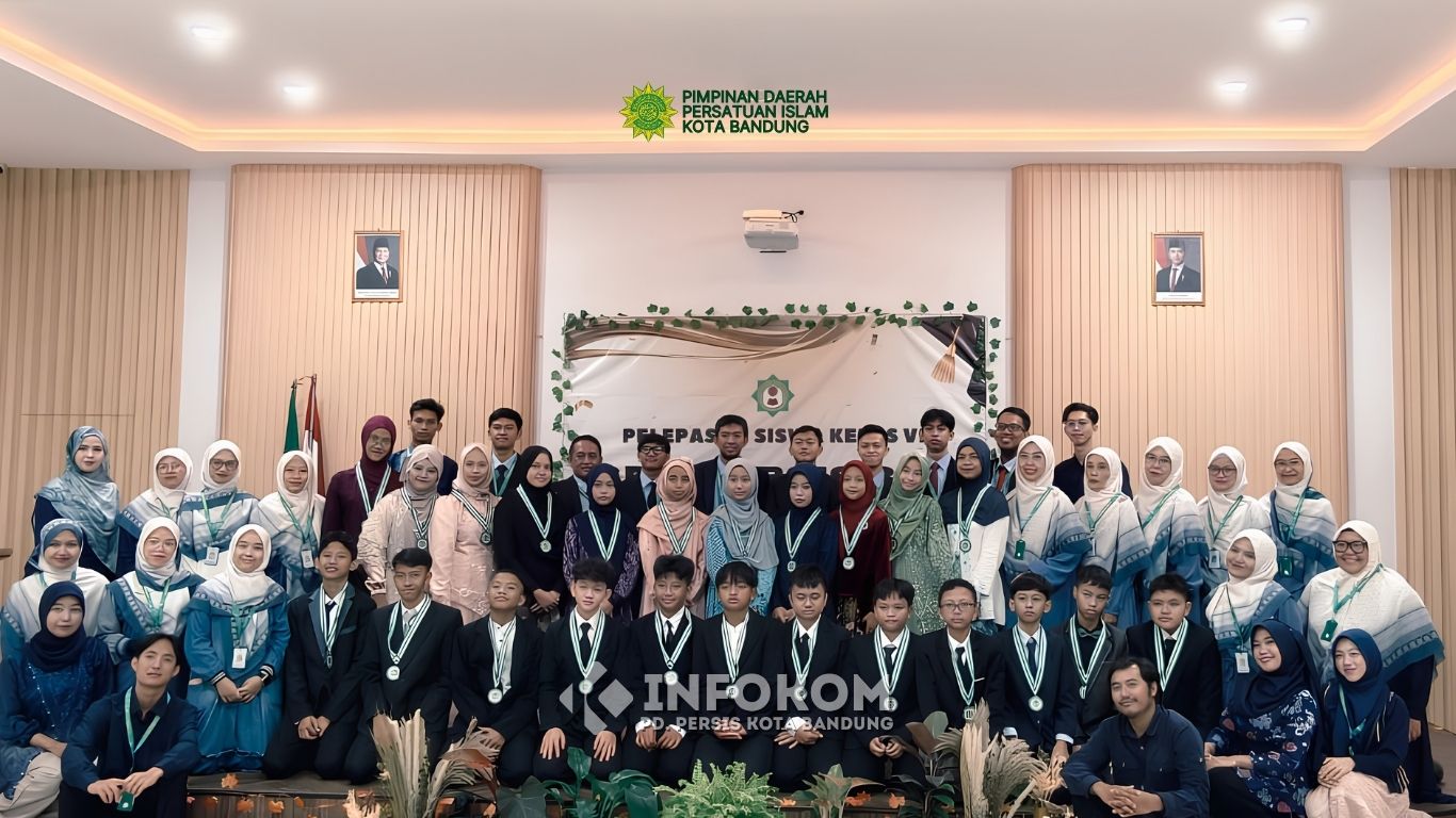 SDIT Persis 380 Nashrulloh Ujungberung Lepas Siswa Angkatan ke-3 di Aula Kecamatan Ujungberung